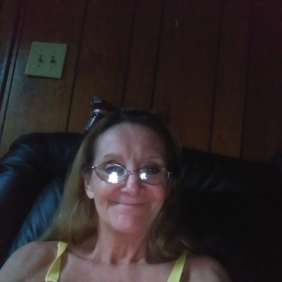 Meet your Posher, Cheryl - Picture 1 of 1